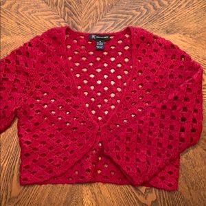 EUC RED INTERNATIONAL CONCEPTS CROCHETED SHRUG